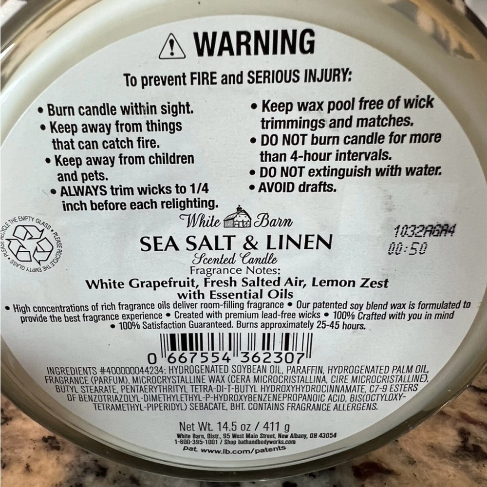Bath & Body Works: 14.5 oz 3-Wick Candle: Sea Salt & Linen - Picture 2 of 2